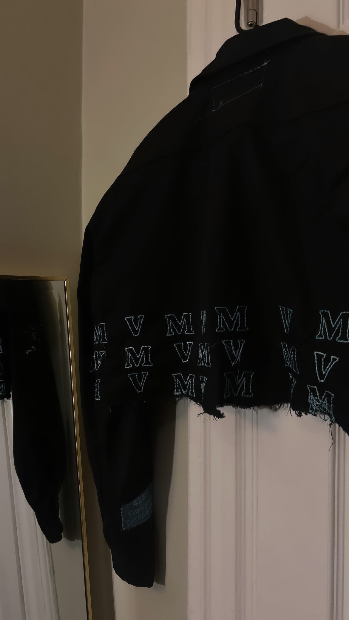 MVM Embroidered Cropped Button Up(long-sleeve)